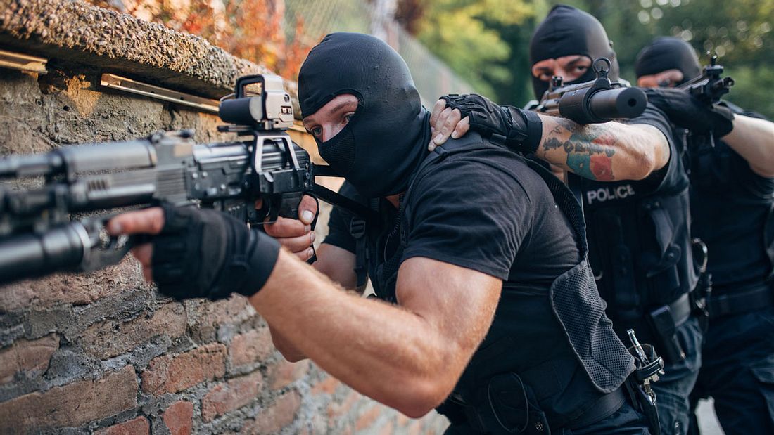 SWAT-Team im Einsatz SWAT-Team im Einsatz