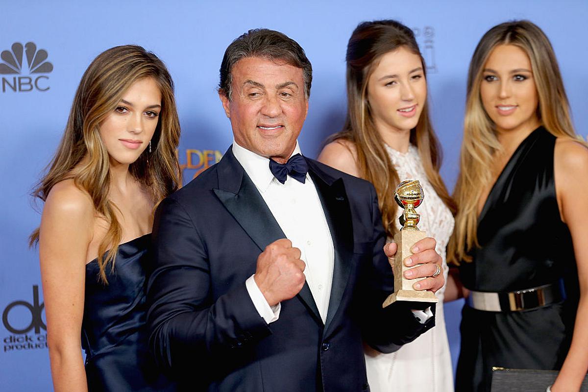 Sylvester Stallone mit seinen Töchtern Sistine, Sophia und Scarlet