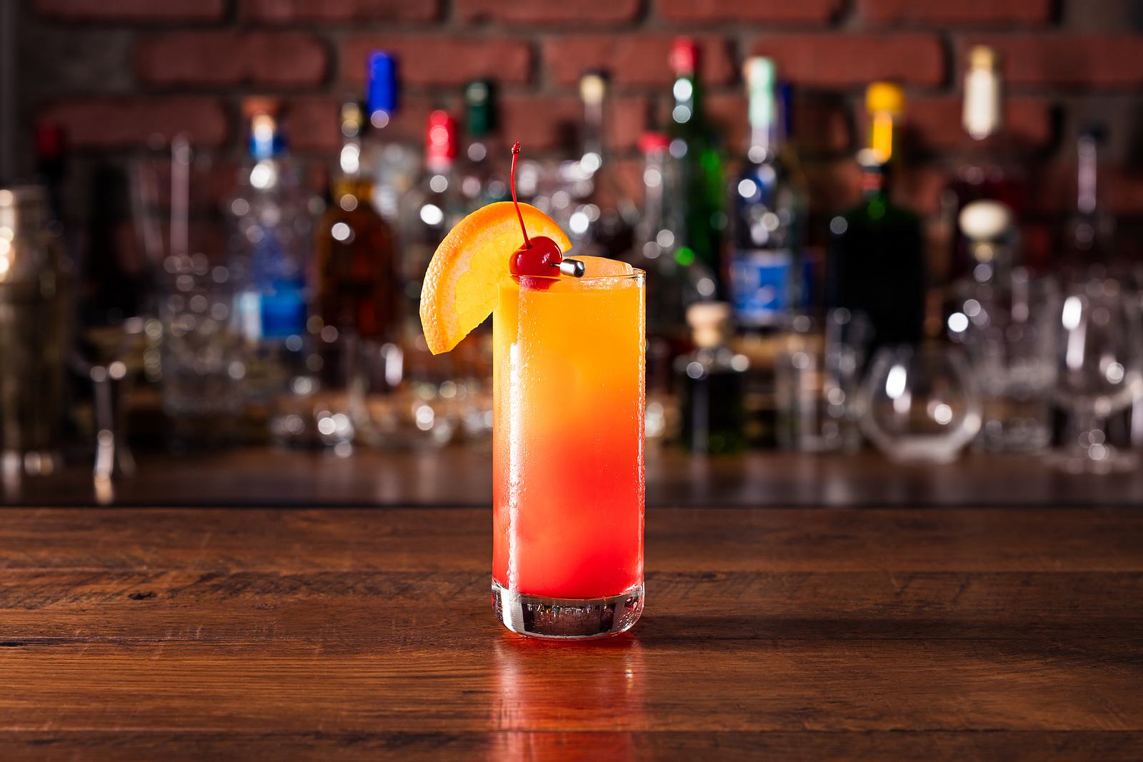 Tequila-Sunrise-Rezept: So gelingt der Cocktail-Klassiker garantiert ...