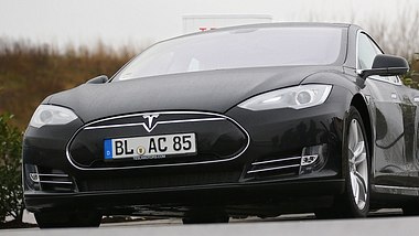 Tesla Model S - Foto: Getty Images / Thomas Niedermueller