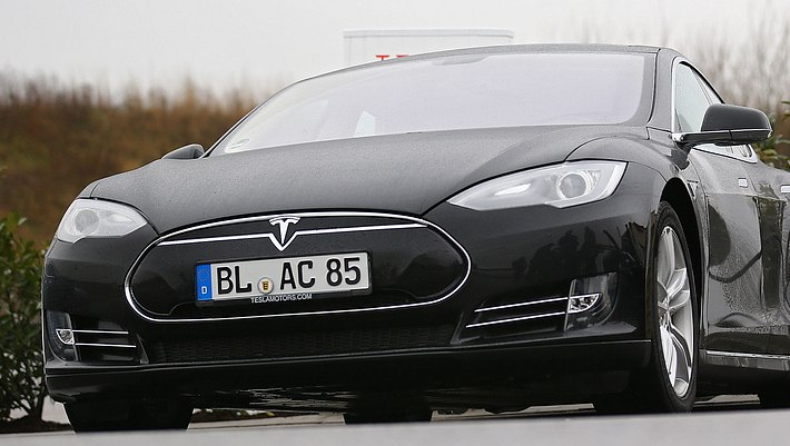 Tesla Model S - Foto: Getty Images / Thomas Niedermueller