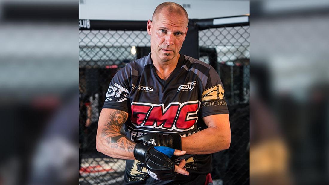 Thorsten Legat im MMA-Outfit