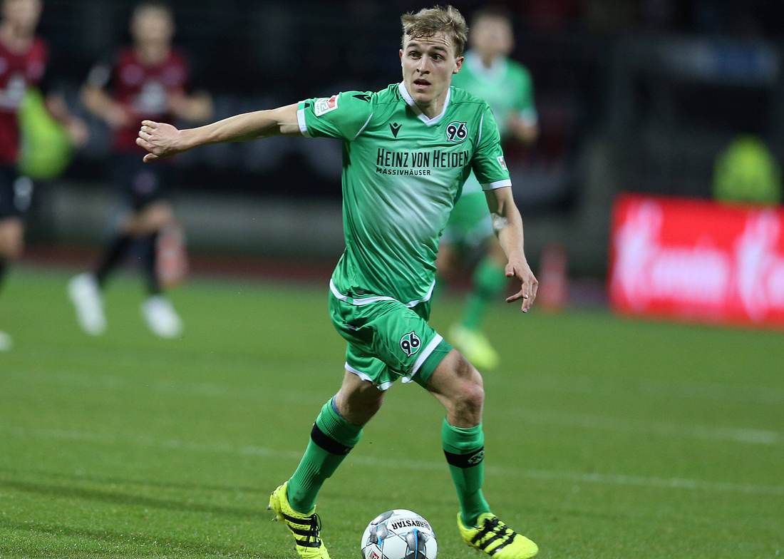 Coronavirus: Erster deutscher Fußballprofi infiziert! Timo Hübers