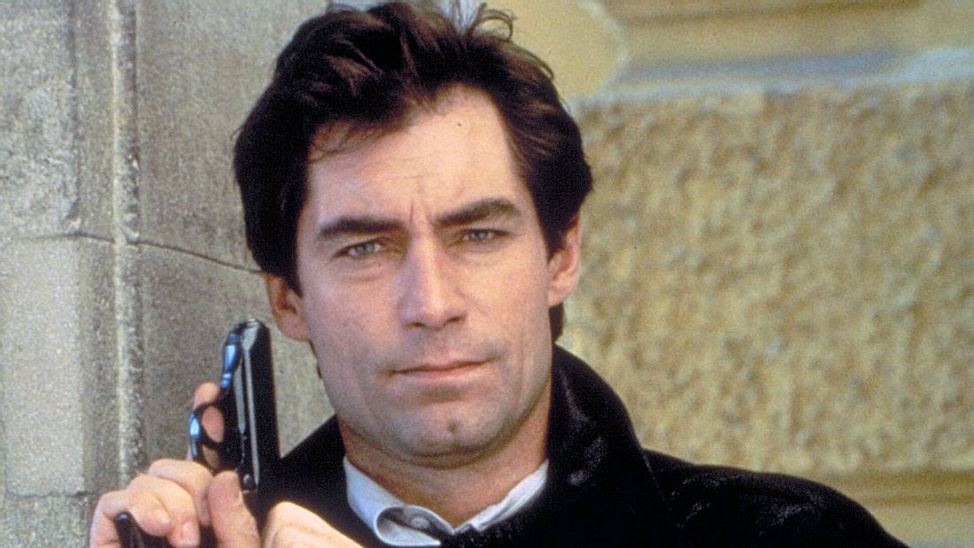 Timothy Dalton (1987) Timothy Dalton (1987)