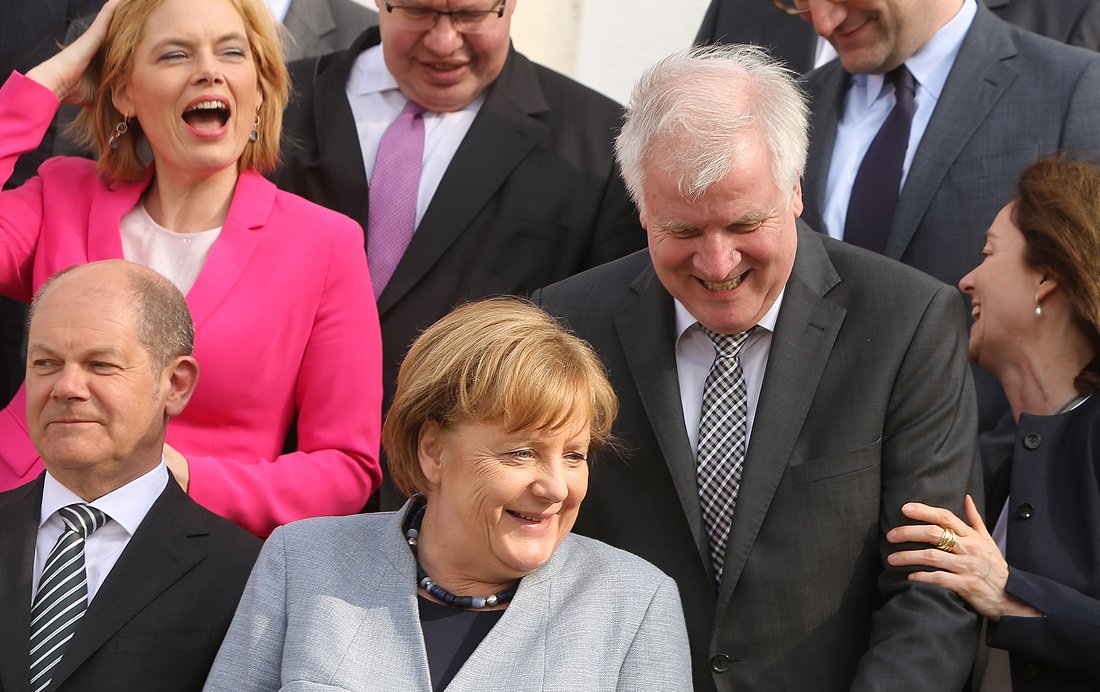 Trotz Corona: Mehr Geld für Merkel und Minister Die deutsche Bundesregierung