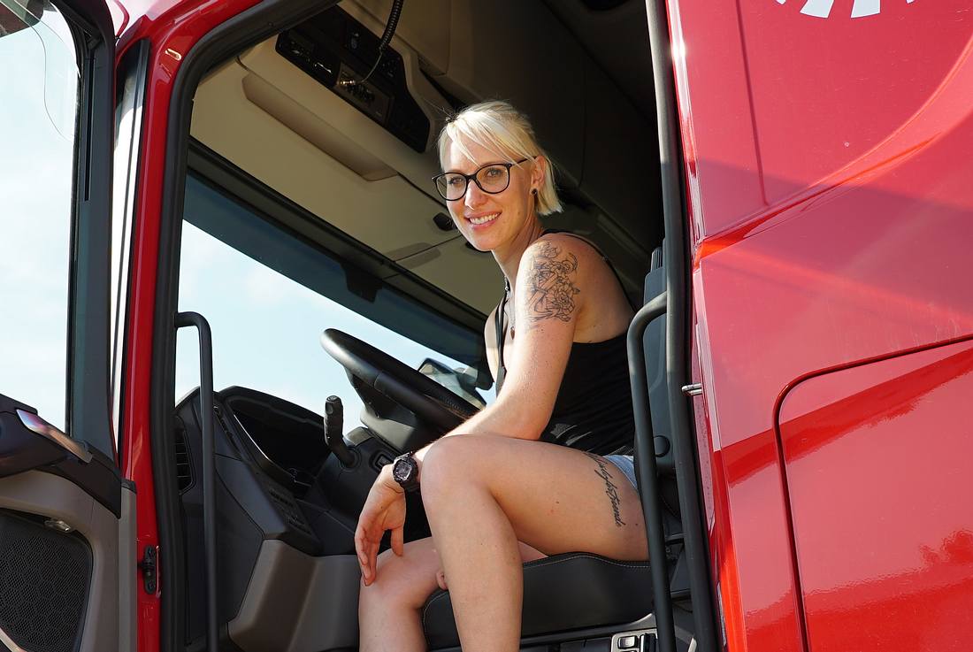 Immer wieder montags: Trucker Babe Manuela