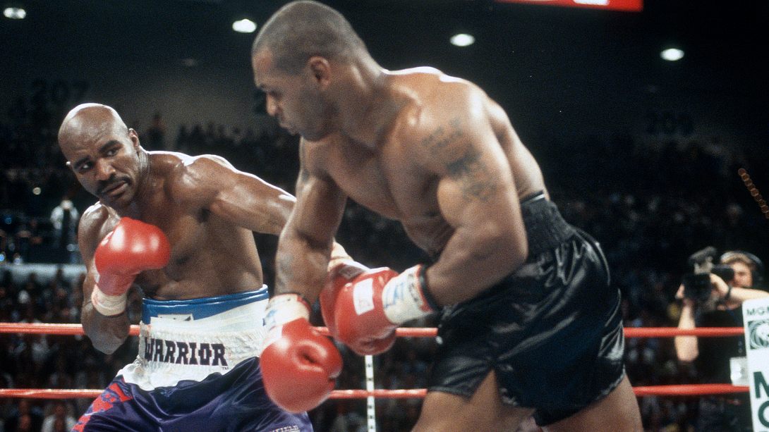 Boxkampf zwischen Mike Tyson vs. Evander Holyfield 1997 - Foto: Getty Images / Focus On Sport