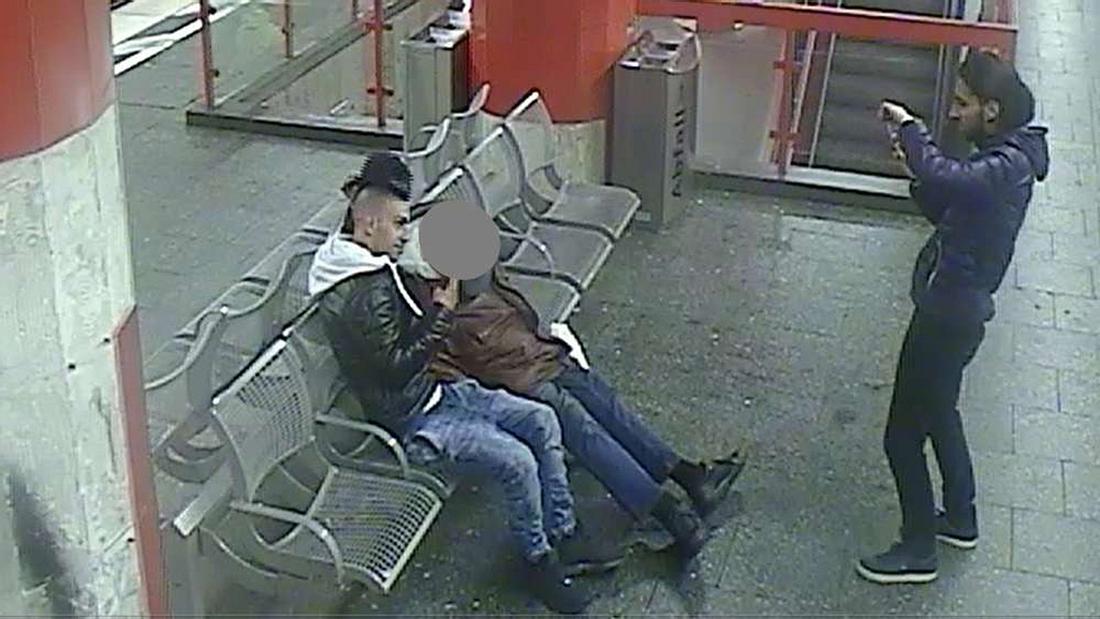 Grausam: Diese zwei Männer wollten Obdachlosen anzünden Grausam: Diese zwei Männer wollten Obdachlosen anzünden