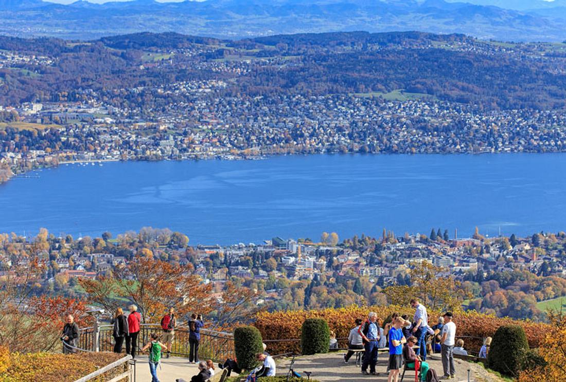 Aussicht vom Uetliberg auf Zürich. Aussicht vom Uetliberg auf Zürich.