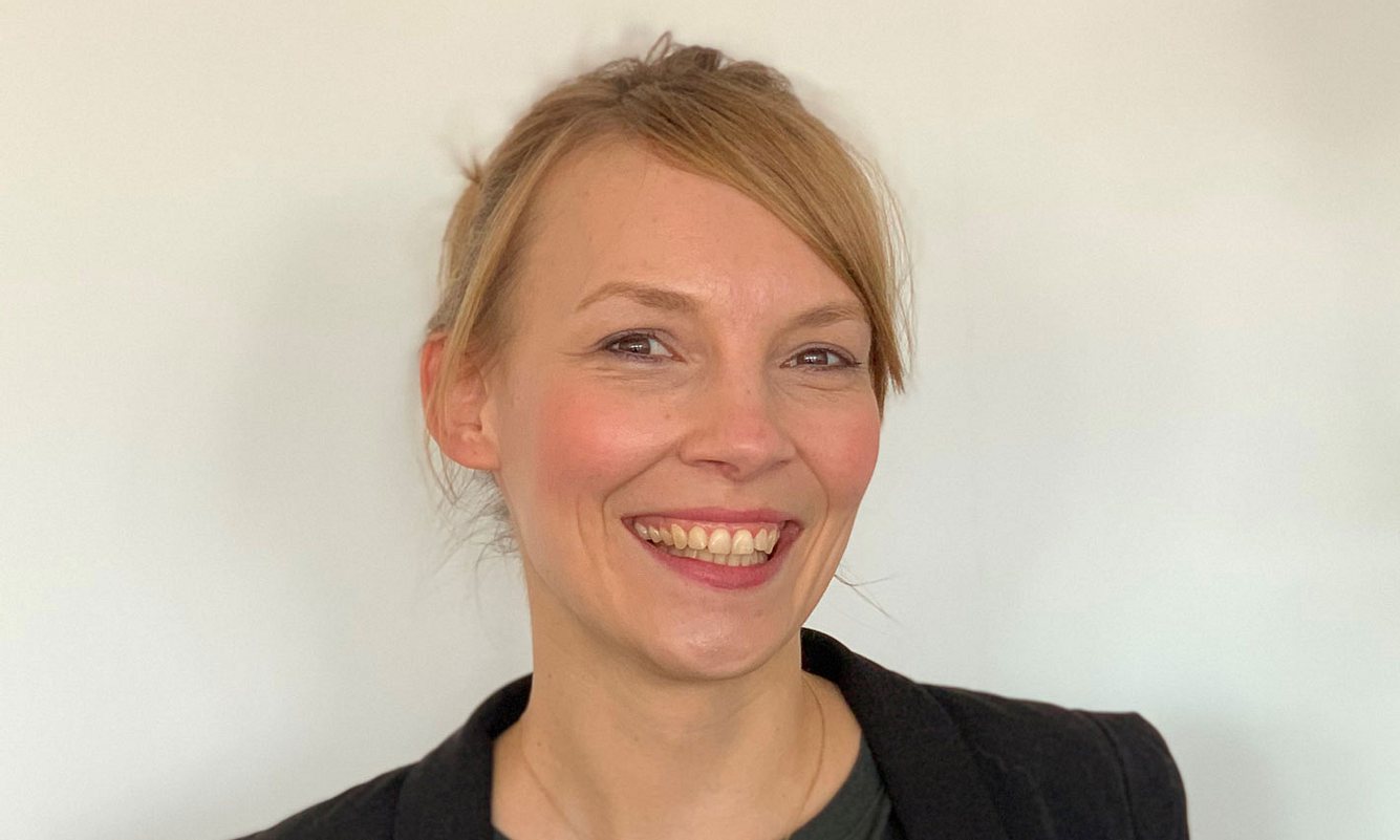 Welche Pflege bei unreiner Haut? Hautexpertin Dr. Sandra Karatas klärt auf Dr. Sandra Karatas