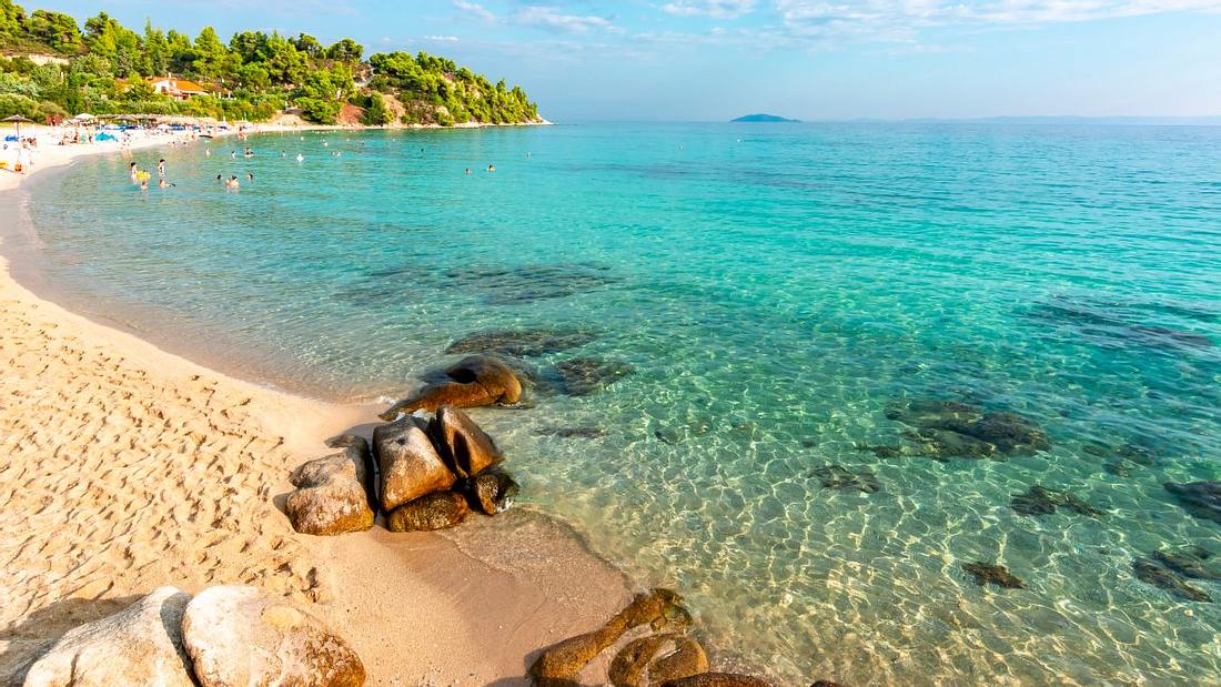 Sandstrand von Paradisos auf Neos Marmaras. Urlaub mit Kindern: Das sind die 10 besten Reiseziele