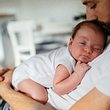 Vaterschaftsurlaub beantragen: So gehts - Foto: iStock / AleksandarNakic