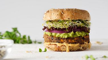 Veganer Burger - Foto: iStock / EasyBuy4u