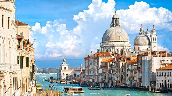 Canale Grande in Venedig - Foto: iStock/MasterLu