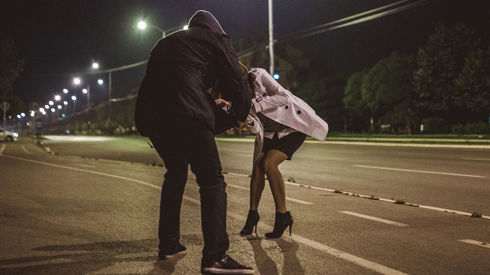 Wütender Mob kastriert mutmaßlichen Vergewaltiger | Männersache