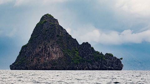 Verlassene Insel - Foto: iStock / suriya silsaksom