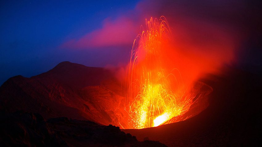 Vulkanausbruch - Foto: iStock / StanislavBeloglazov