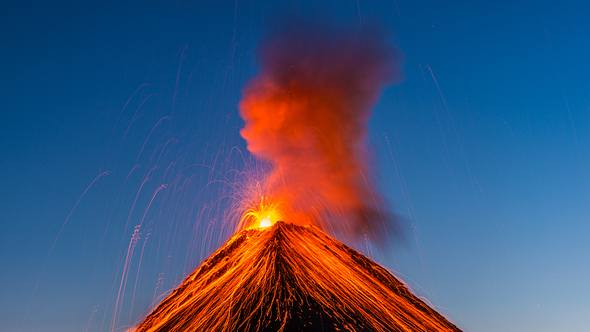Vulkan bricht aus - Foto: iStock/shayes17