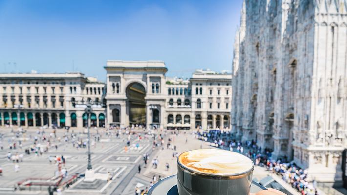 Cappuccino in Mailand - Foto: iStock/BrasilNut1