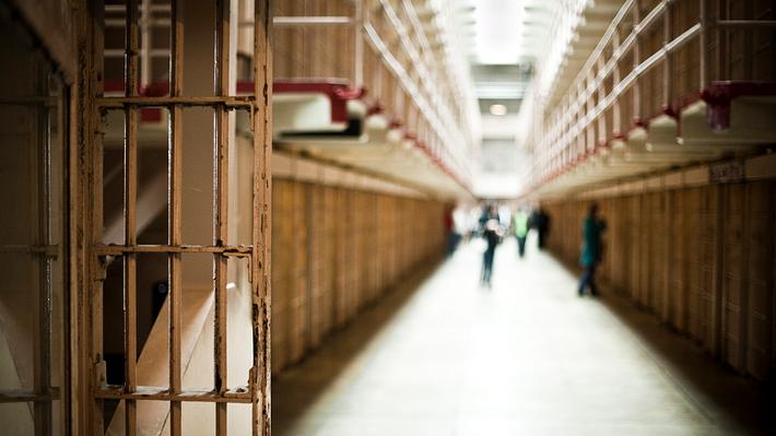 Wegen Anteckungsgefahr: NRW entlässt Häftlinge - Foto: iStock / MoreISO