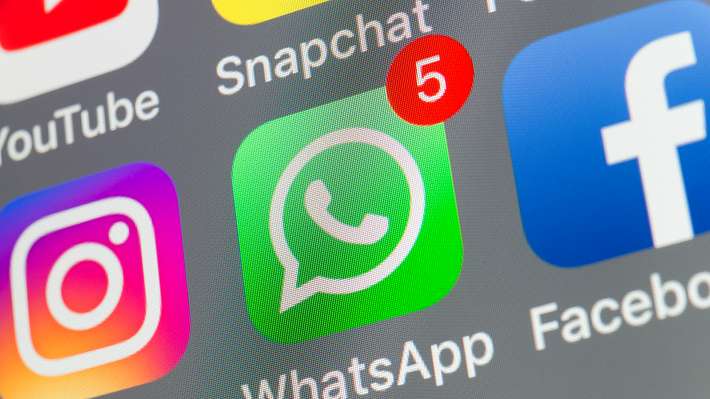 WhatsApp-Icon auf einem Smartphone - Foto: iStock / stockcam