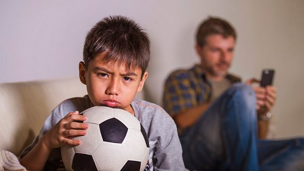 Vater und Sohn - Foto: iStock/Marcos Calvo