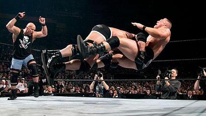 Das sind die 7 brutalsten Wrestling-Finishing-Moves aller Zeiten - Foto: Twitter/xxx